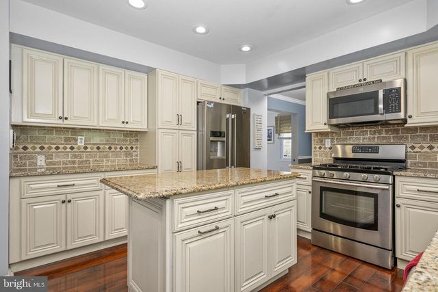 250 FREELAND DR, Collegeville, PA 19426