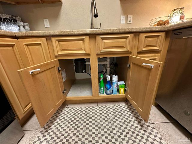 2105 Dora St, Pensacola, FL 32514