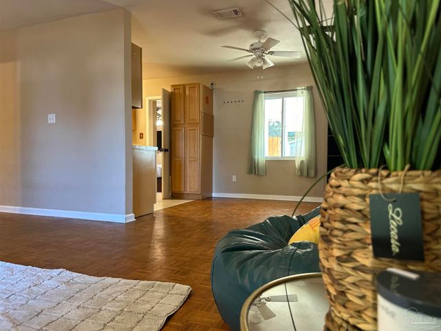 2105 Dora St, Pensacola, FL 32514