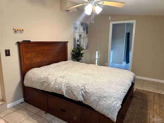 2105 Dora St, Pensacola, FL 32514