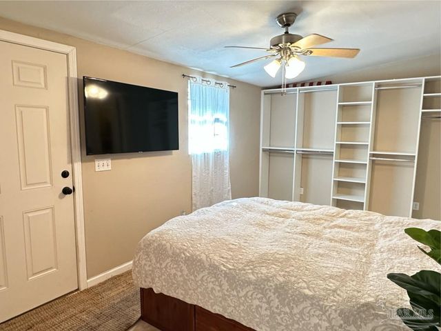 2105 Dora St, Pensacola, FL 32514