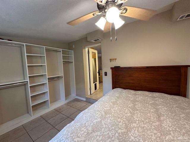 2105 Dora St, Pensacola, FL 32514