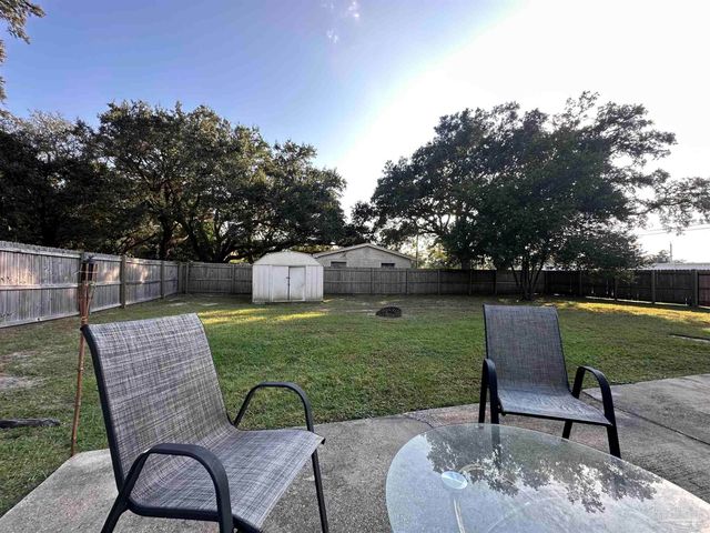 2105 Dora St, Pensacola, FL 32514