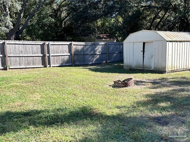 2105 Dora St, Pensacola, FL 32514