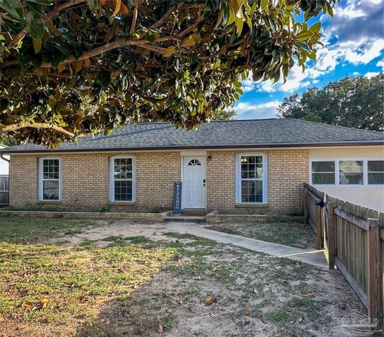 2105 Dora St, Pensacola, FL 32514