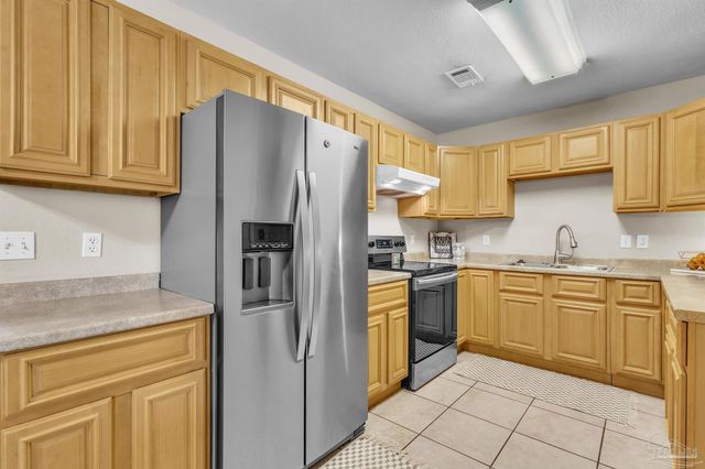 2105 Dora St, Pensacola, FL 32514