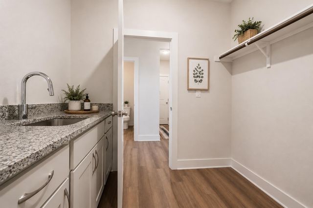 779 Founders RDG, Dripping Springs, TX 78620