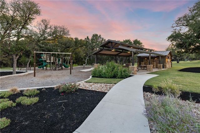 779 Founders RDG, Dripping Springs, TX 78620