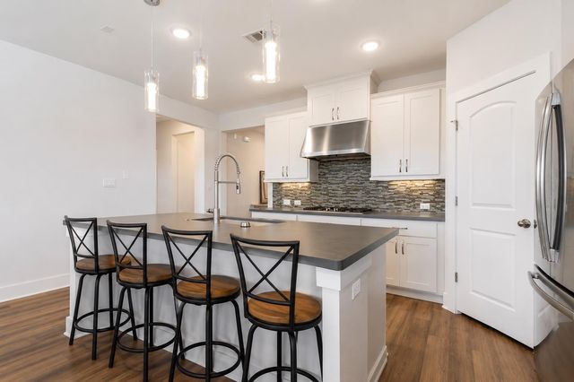 779 Founders RDG, Dripping Springs, TX 78620