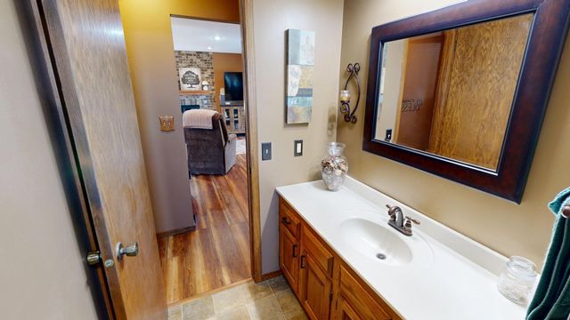 941 Mary Avenue, Willmar, MN 56201