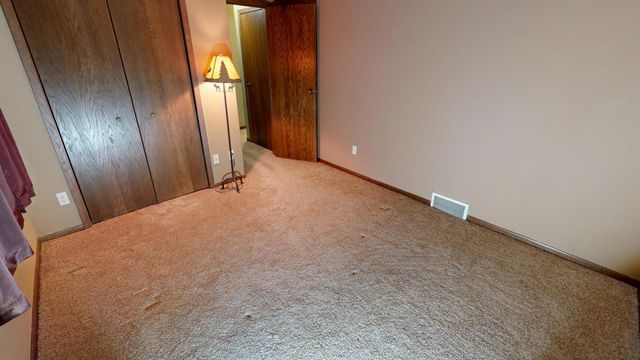 941 Mary Avenue, Willmar, MN 56201