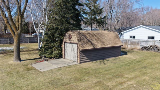 941 Mary Avenue, Willmar, MN 56201