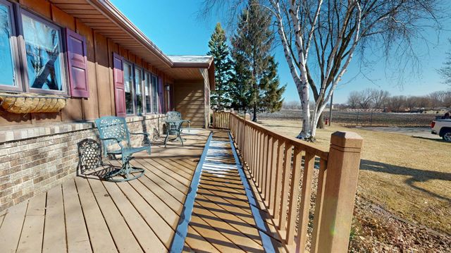 941 Mary Avenue, Willmar, MN 56201