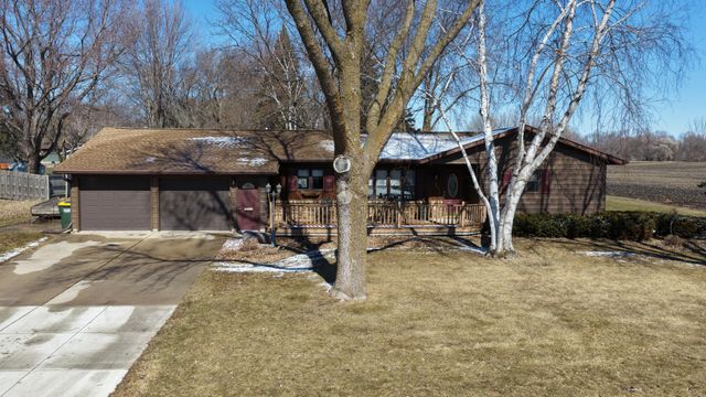 941 Mary Avenue, Willmar, MN 56201