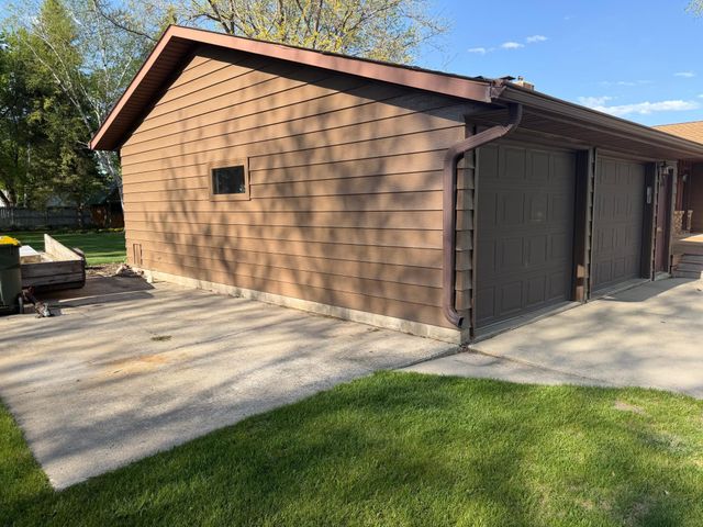 941 Mary Avenue, Willmar, MN 56201