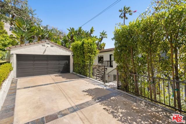 1472 N Kings Road, West Hollywood, CA 90069