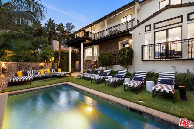 1472 N Kings Road, West Hollywood, CA 90069