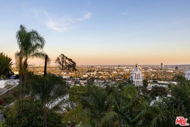 1472 N Kings Road, West Hollywood, CA 90069