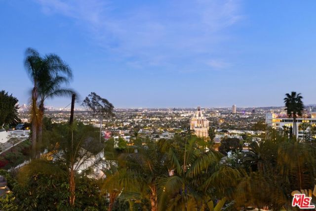 1472 N Kings Road, West Hollywood, CA 90069