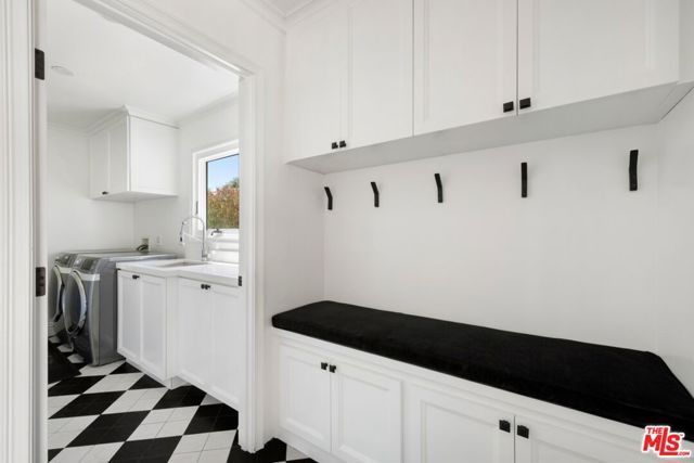 1472 N Kings Road, West Hollywood, CA 90069