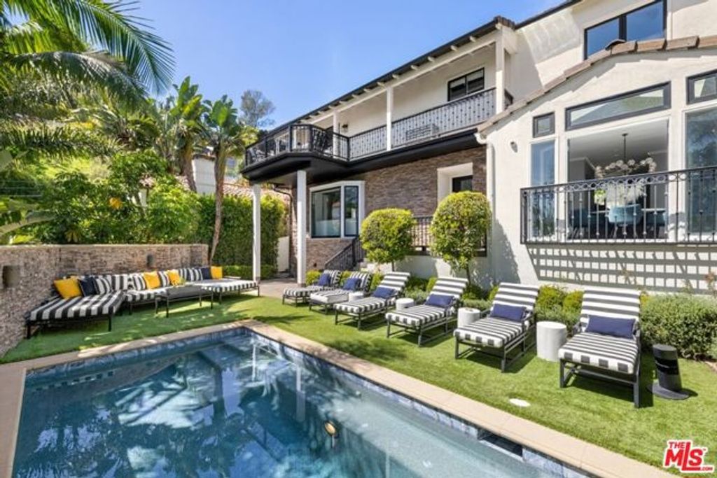 1472 N Kings Road, West Hollywood, CA 90069
