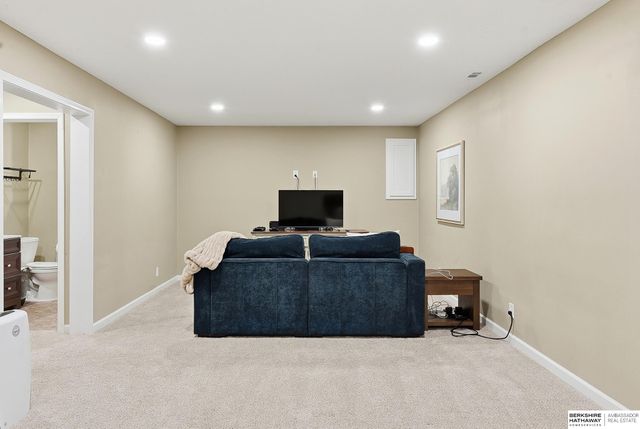 10459 S 111th Street, Papillion, NE 68046