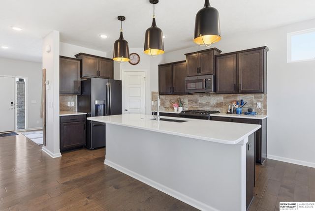 10459 S 111th Street, Papillion, NE 68046