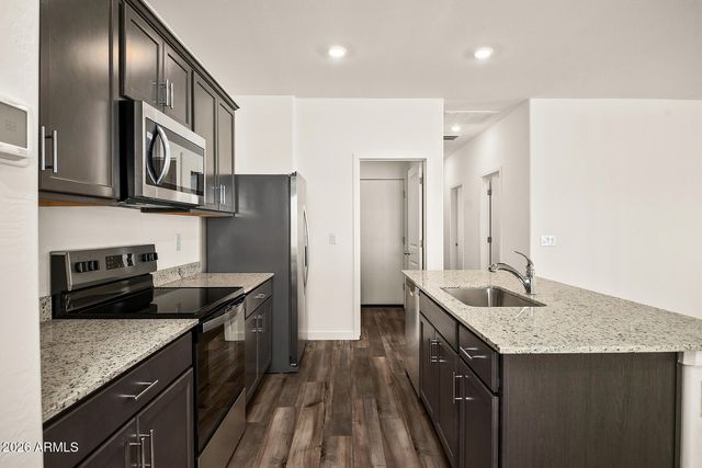 610 W Red Hawk Court, Casa Grande, AZ 85122