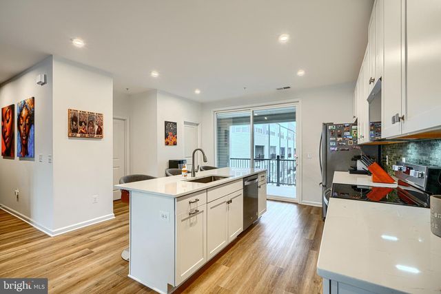 2596 NEABSCO COMMON PL, Woodbridge, VA 22191