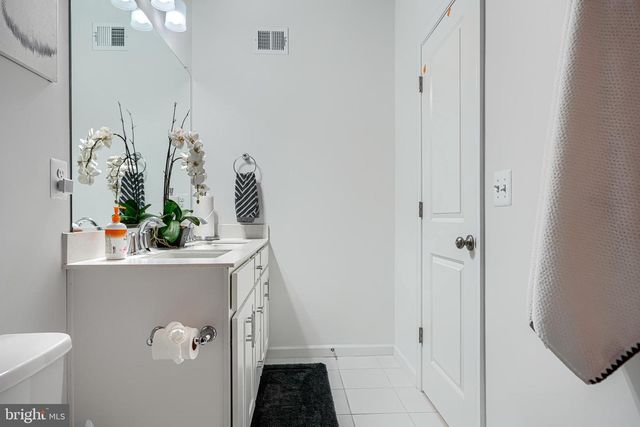 2596 NEABSCO COMMON PL, Woodbridge, VA 22191