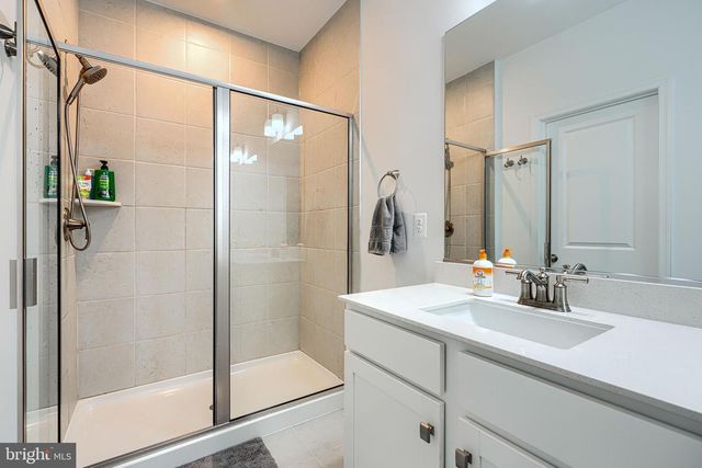 2596 NEABSCO COMMON PL, Woodbridge, VA 22191