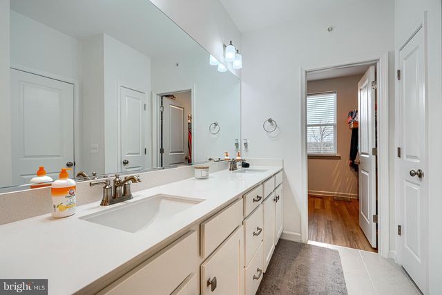 2596 NEABSCO COMMON PL, Woodbridge, VA 22191