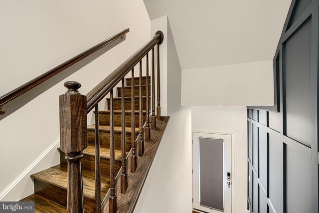 2596 NEABSCO COMMON PL, Woodbridge, VA 22191