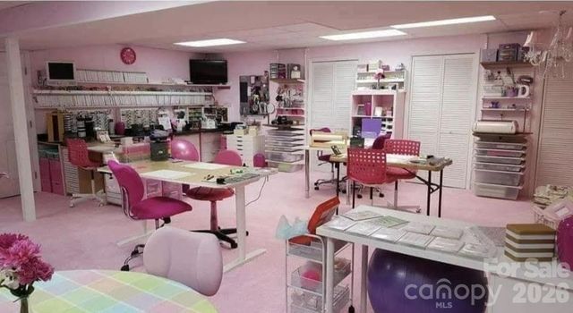 476 Jackson Loop Road, Flat Rock, NC 28731