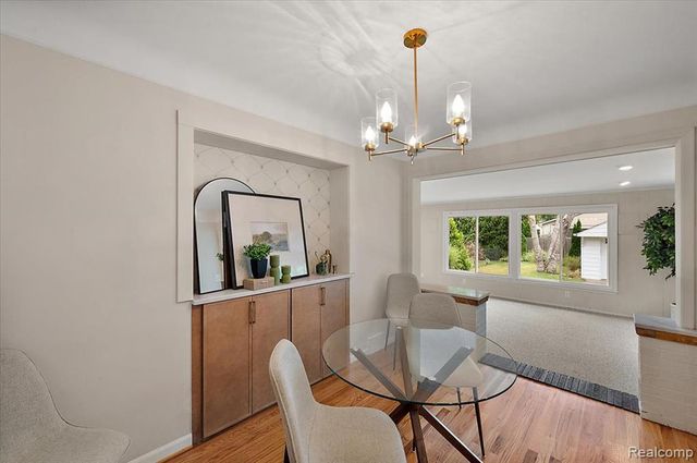 277 Beaupre Avenue, Grosse Pointe Farms, MI 48236