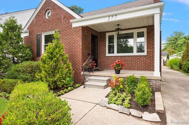 277 Beaupre Avenue, Grosse Pointe Farms, MI 48236