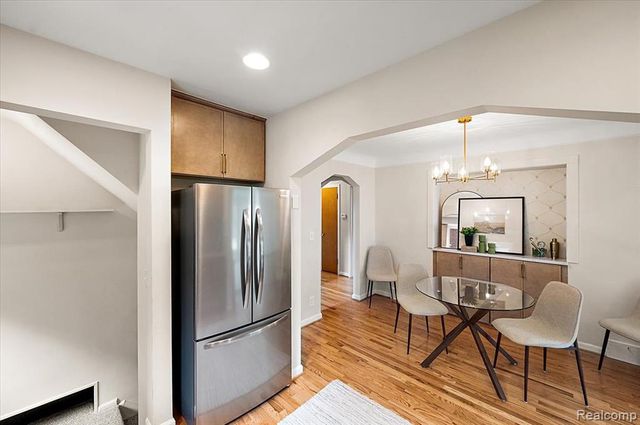 277 Beaupre Avenue, Grosse Pointe Farms, MI 48236