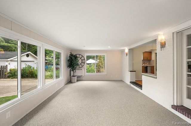 277 Beaupre Avenue, Grosse Pointe Farms, MI 48236