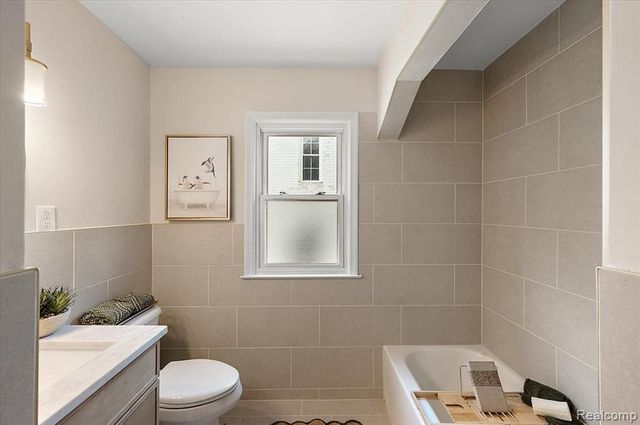 277 Beaupre Avenue, Grosse Pointe Farms, MI 48236