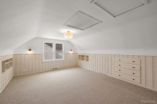 277 Beaupre Avenue, Grosse Pointe Farms, MI 48236