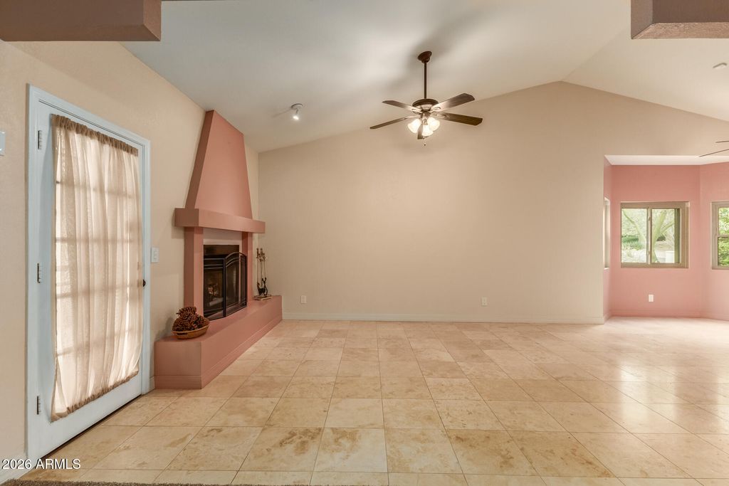 Image 10 of property listing at 15657 E Chicory Drive, Fountain Hills, AZ 85268