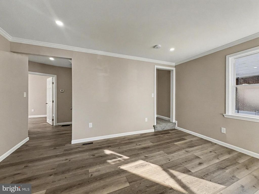 4917 GILRAY DR, Baltimore, MD 21214