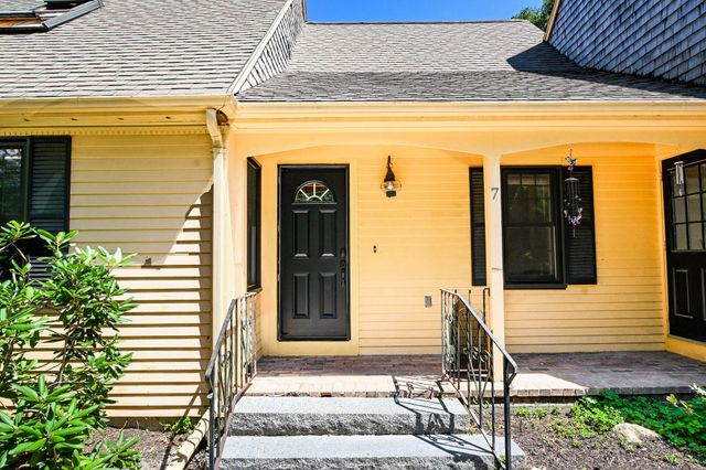 7 Village Drive, East Sandwich, MA 02537