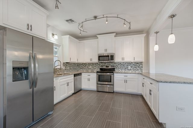 729 W Kings Hwy, San Antonio, TX 78212