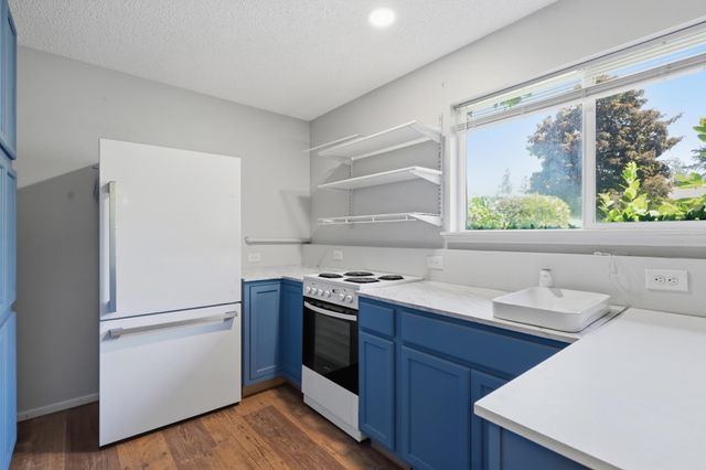 5612 S Stone St, Spokane, WA 99223