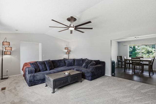 5612 S Stone St, Spokane, WA 99223