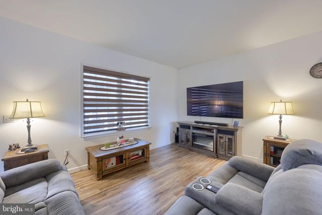 622 ENFIELD DR, Lancaster, PA 17601