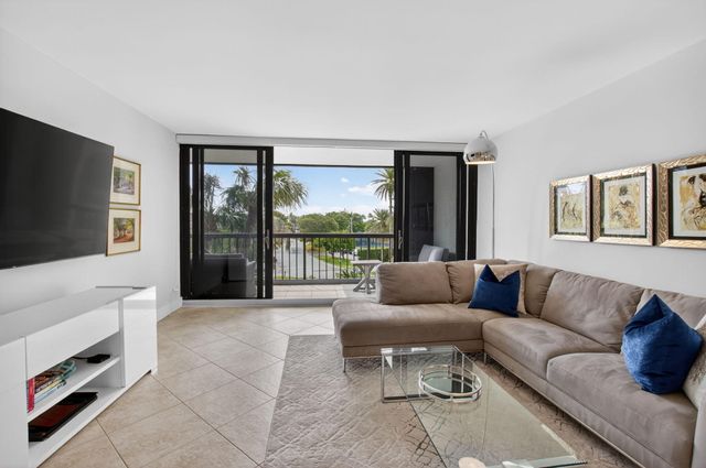 4748 S Ocean Boulevard 301, Highland Beach, FL 33487