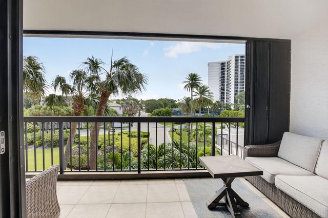 4748 S Ocean Boulevard 301, Highland Beach, FL 33487