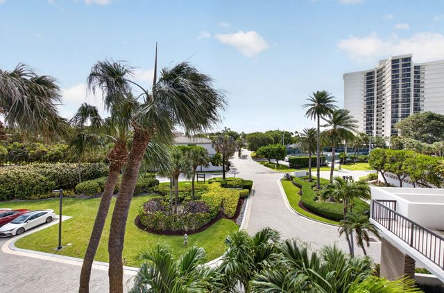 4748 S Ocean Boulevard 301, Highland Beach, FL 33487
